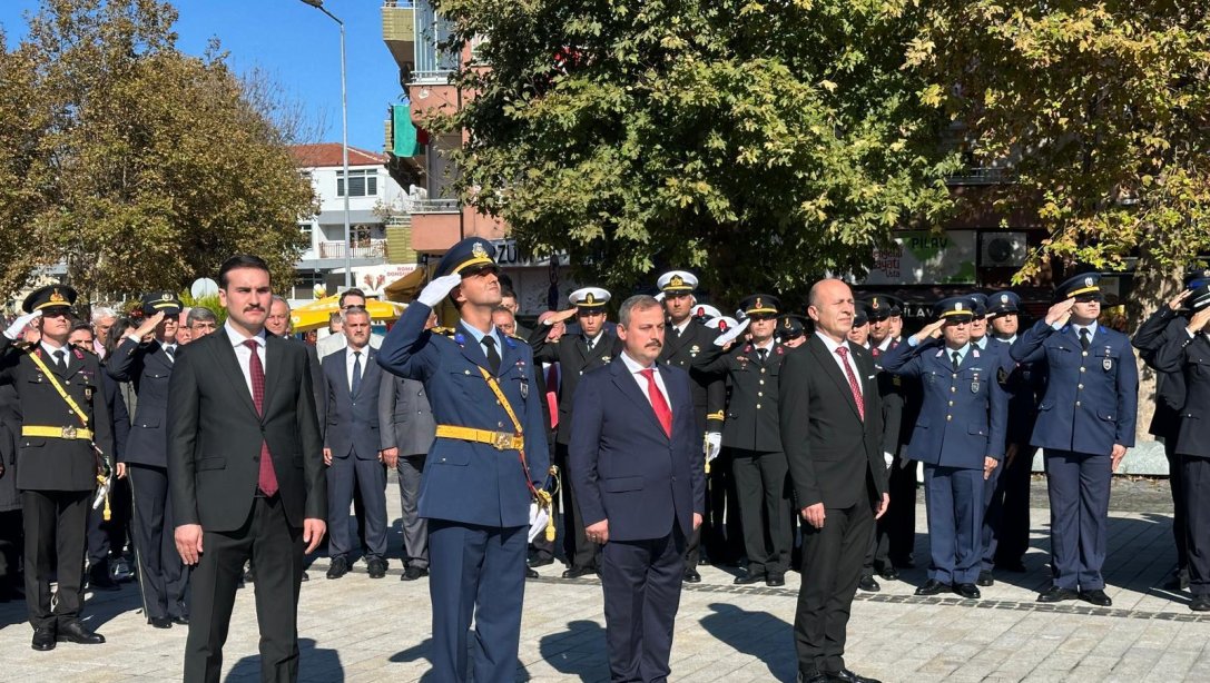 29 EKİM CUMHURİYET BAYRAMI  ÇELENK SUNMA TÖRENİ